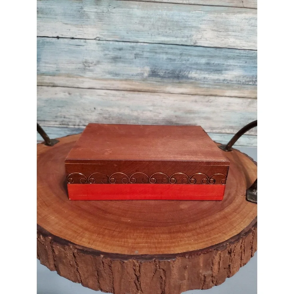 😎Vintage Polish Carved Wood Trinket Jewelry Box Red Floral‎ Embossed Lid